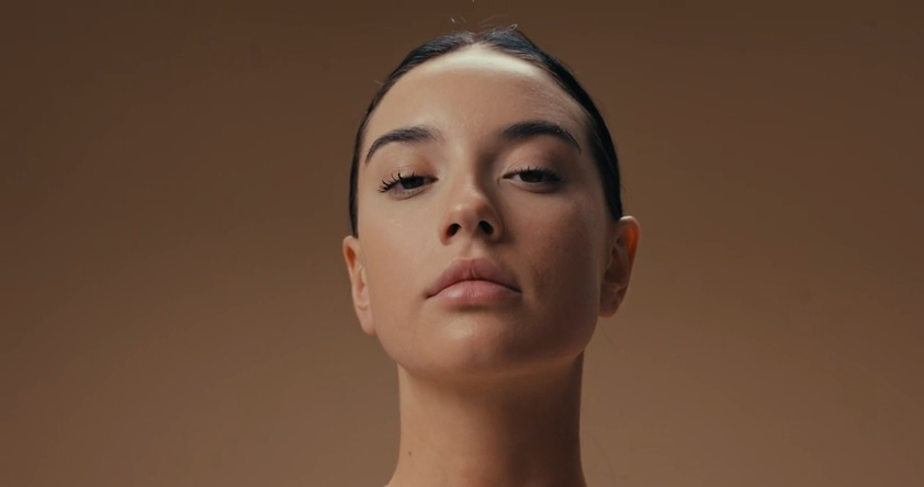 The New Soft Glam: How to Create a Polished Look That Still Feels Effortless